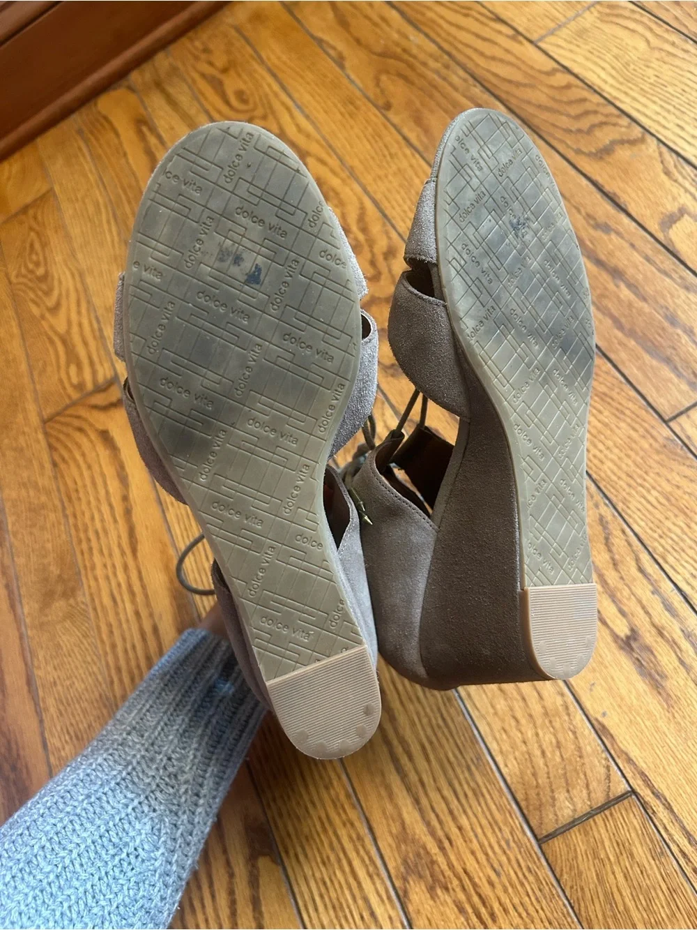 Dolce Vita Taupe Wedge Lace-Up Sandals (sz 8.5)